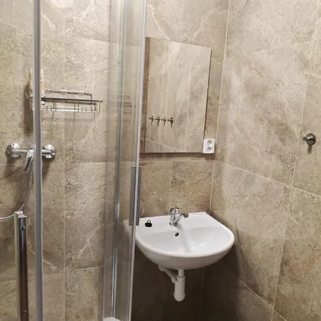 Pro 4 Osoby, Litvinov L2 موست