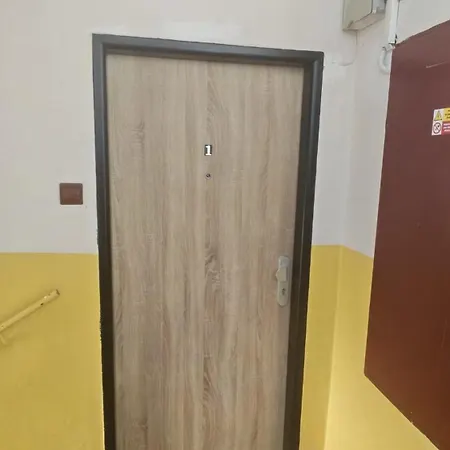 Pro 4 Osoby, Litvinov L2 موست